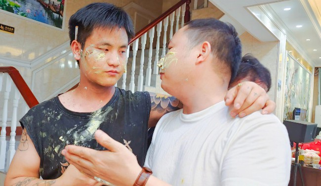 1698828258163986.jpg 清遠(yuǎn)別墅內(nèi)的假日狂歡.jpg